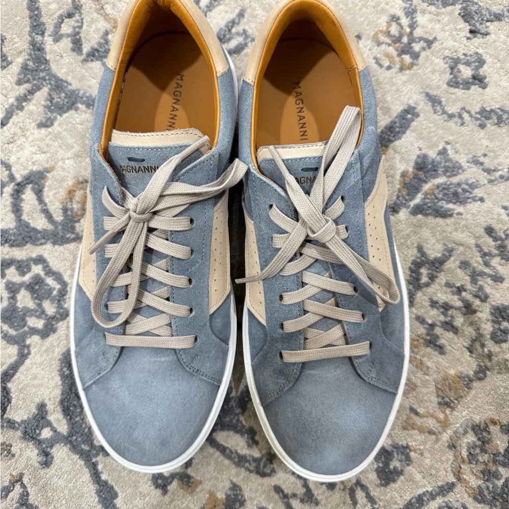 Magnanni Men's Sneakers in Blue and Cream